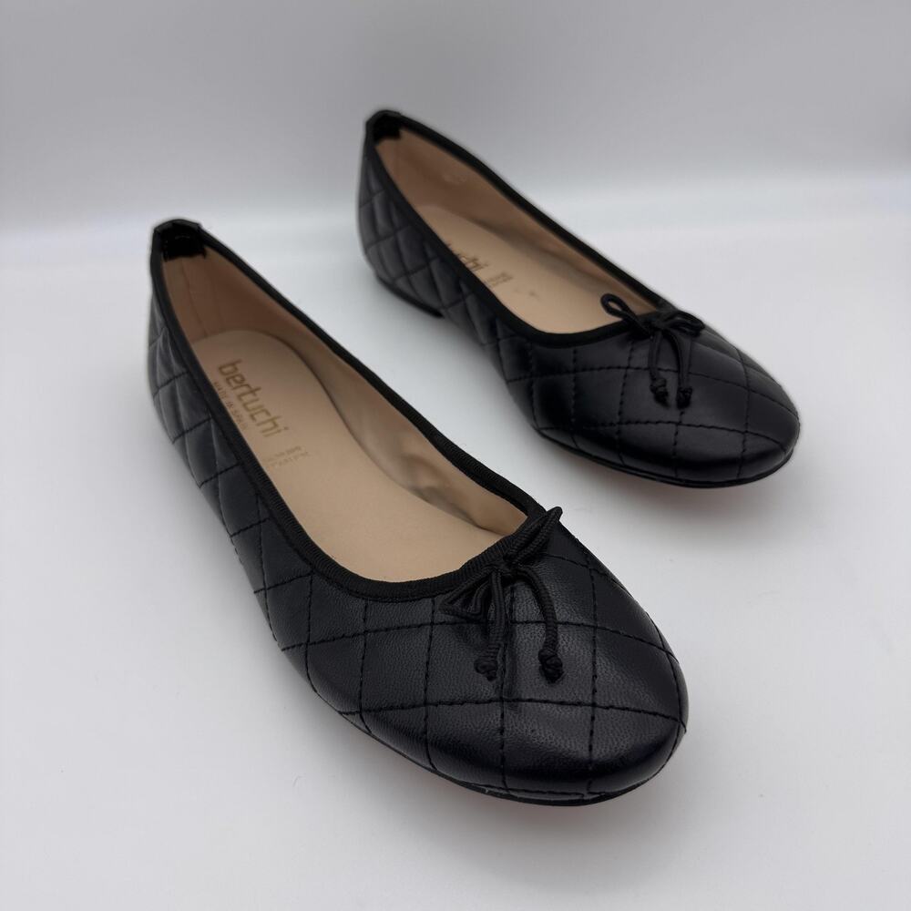 Bertuchi Quilted Ballet Flats Womens 39 Leather Slip On Black Round Toe Shoes